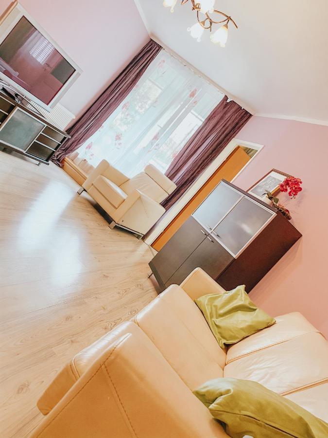 Citycenter+terrace+parking * Vienne